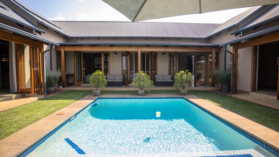 4 Bedroom Property for Sale in The Coves North West